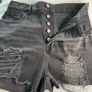 Pacsun boyfriend ripped black jean shorts